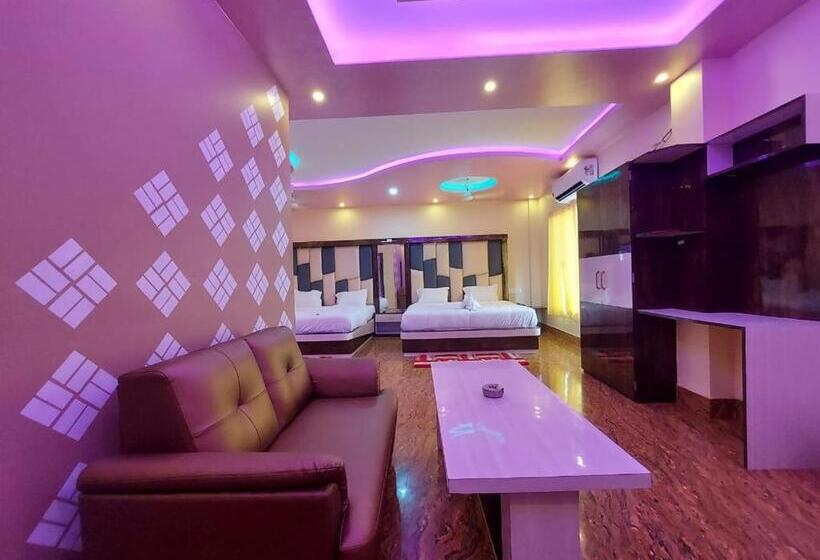 Семейный Номер Боковой Вид на Море, Sweet Dream Beach Resort !! 50 Mts From Beach ! Peaceful Room With Garden View Free Parking !!