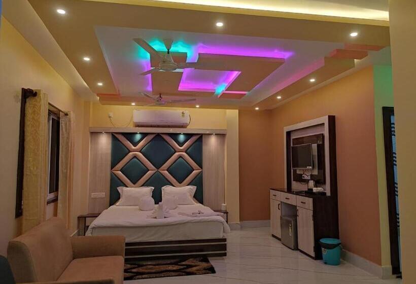 Полулюкс, Sweet Dream Beach Resort !! 50 Mts From Beach ! Peaceful Room With Garden View Free Parking !!