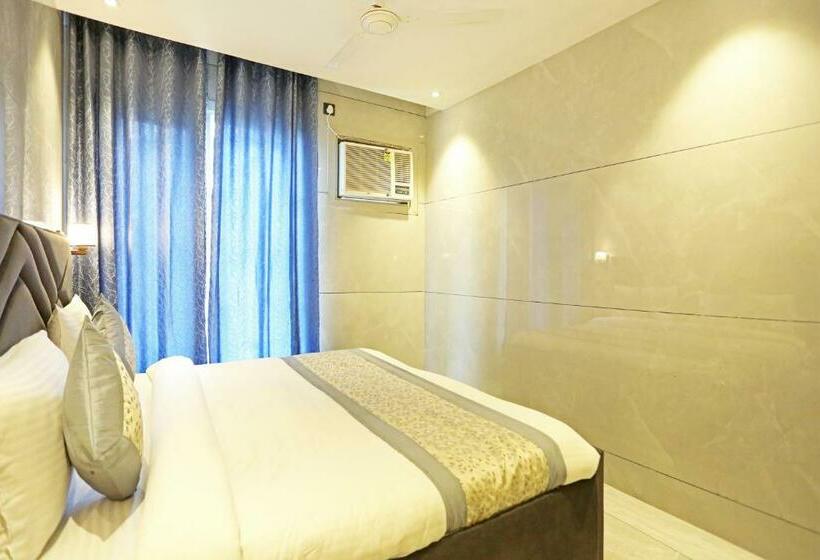标准间, Frankstay By Hotel Preet In 05 Mints Walking Distance Nizamuddin Railway Station