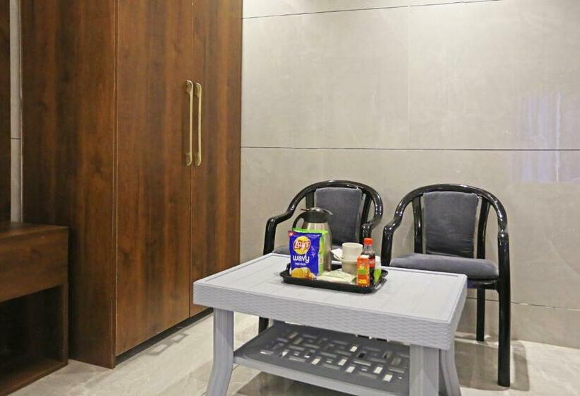 行政三人间, Frankstay By Hotel Preet In 05 Mints Walking Distance Nizamuddin Railway Station