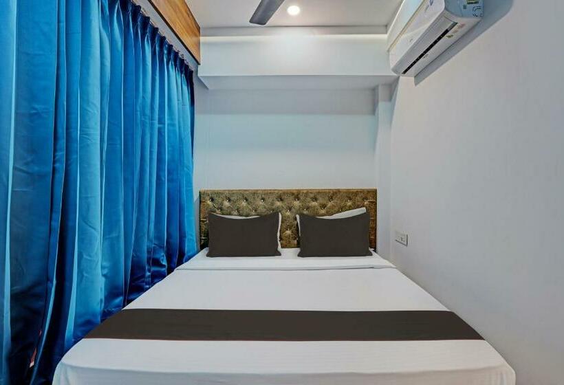 三人经典房间, Collection O Hotel Swarg