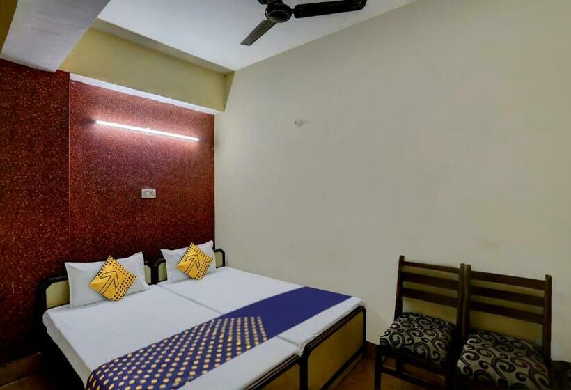 Трехместный Номер Классика, Spot On 81542 Hotel Aryavart