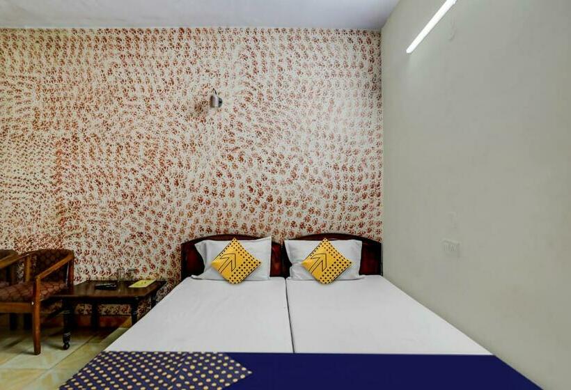 Трехместный Номер Классика, Spot On 81542 Hotel Aryavart