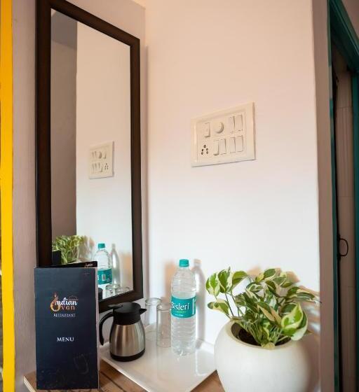 اتاق استاندارد, Krishna Stay Guest House