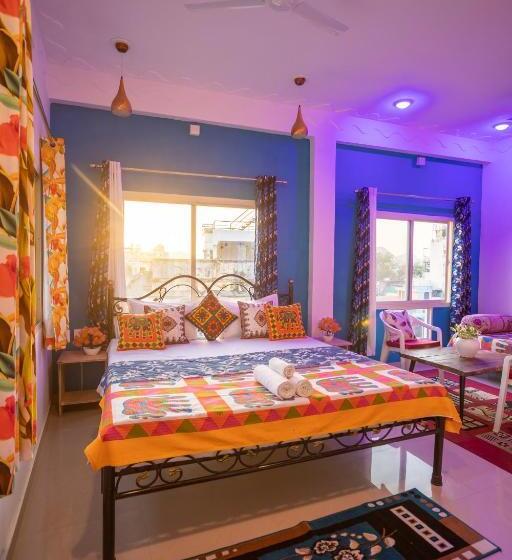 اتاق لوکس خانوادگی, Krishna Stay Guest House