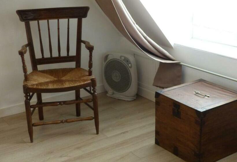 Четырехместный Номер Стандарт, Chambre D Hôtes Logis De Saint Jean