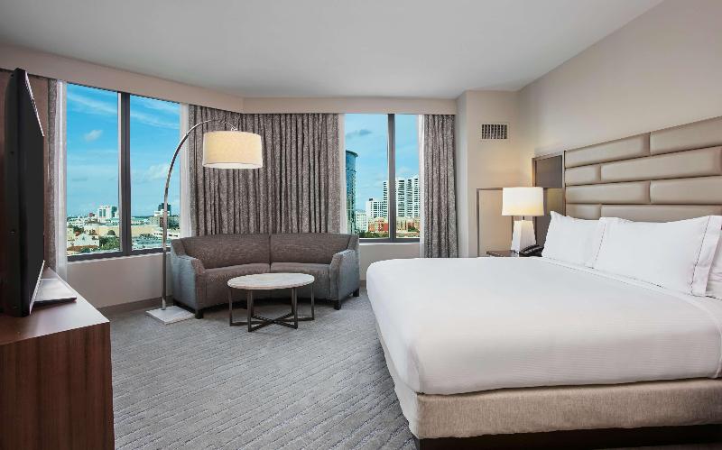 سوئیت پریمیوم, Hilton West Palm Beach