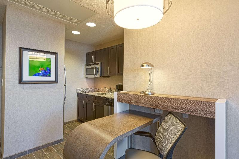 带大床的套房, Homewood Suites Houston Downtown