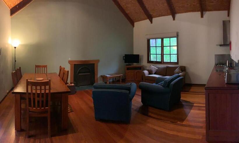 샬레, Hidden Haven Barrington Tops