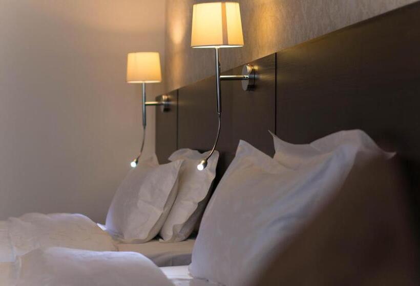 اتاق لوکس, Solutel