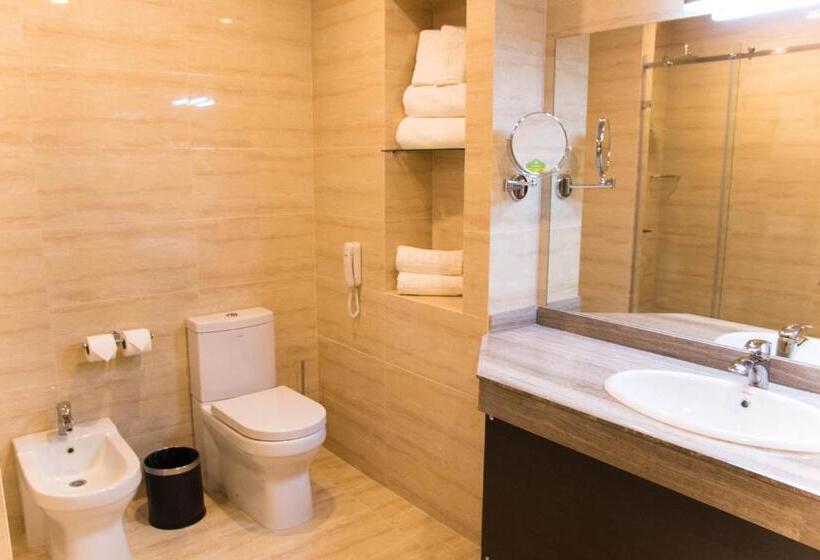 اتاق خانوادگی, Solutel