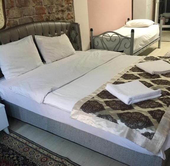 اتاق استاندارد چهار تخته, Istanbul Hotel&guesthouse