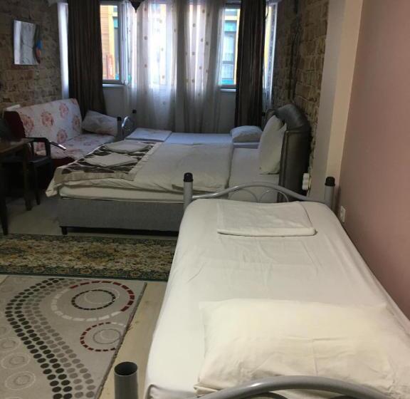 اتاق استاندارد سه نفره, Istanbul Hotel&guesthouse