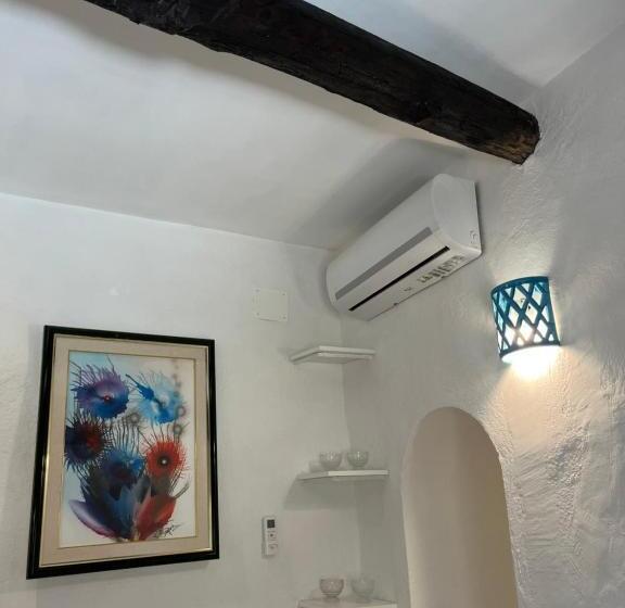 اتاق لوکس چهار تخته, La Casa Del Nespolo   Exclusive Country Suites   Seaview Pool & Self Check In