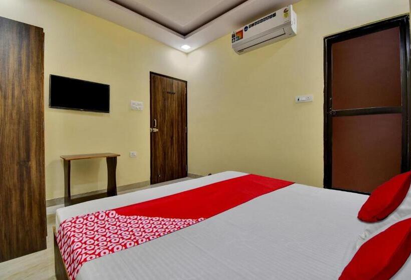 اتاق کلاسیک سه تخته, Oyo Flagship Hotel Prateek