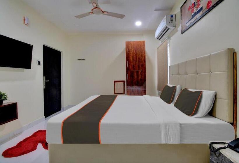 Трехместный Номер Классика, Collection O Hotel Mango Tree
