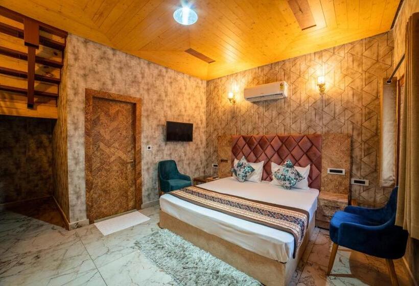 豪华房间, Mudras Grove Resort, Nainital