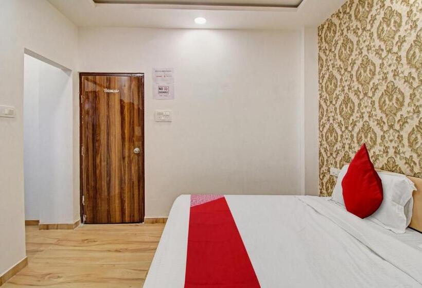 Трехместный Номер Классика, Fabhotel Paramount