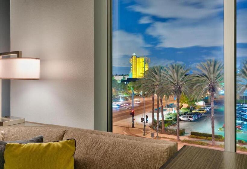 Standard Studio Views, Hyatt House At Anaheim Resort/convention Center