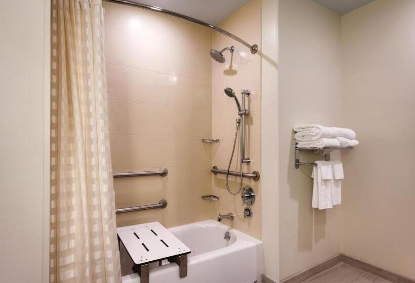 Standard Room Adapted for people with reduced mobility, Hyatt House At Anaheim Resort/convention Center
