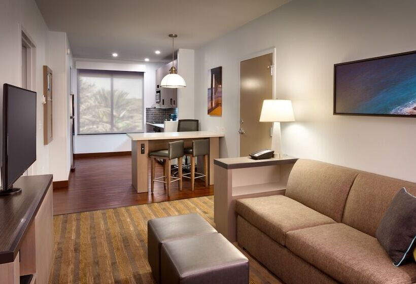Suite Adapted for people with reduced mobility, Hyatt House At Anaheim Resort/convention Center