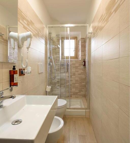 اتاق استاندارد, La Rosa Di Firenze B&b