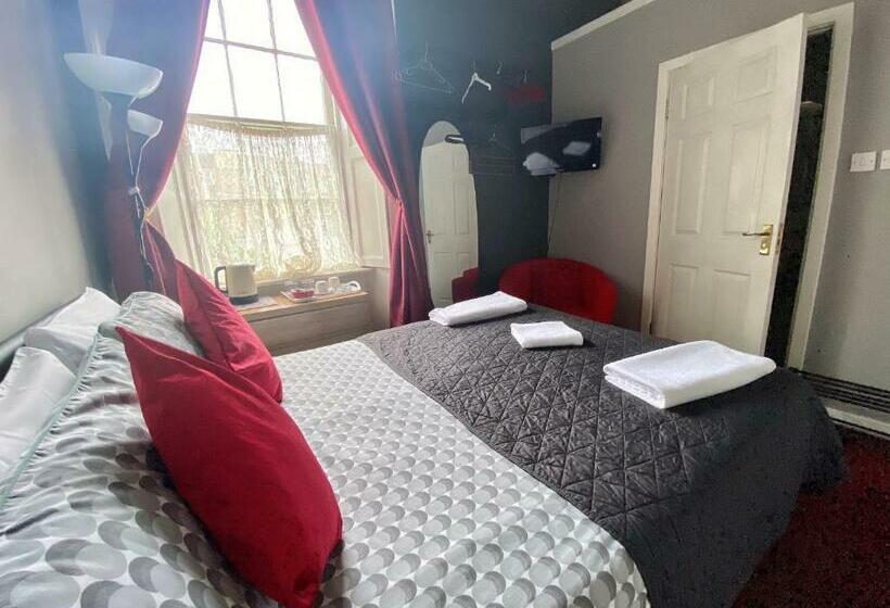 Номер Стандарт, 16 Pilrig Guest House