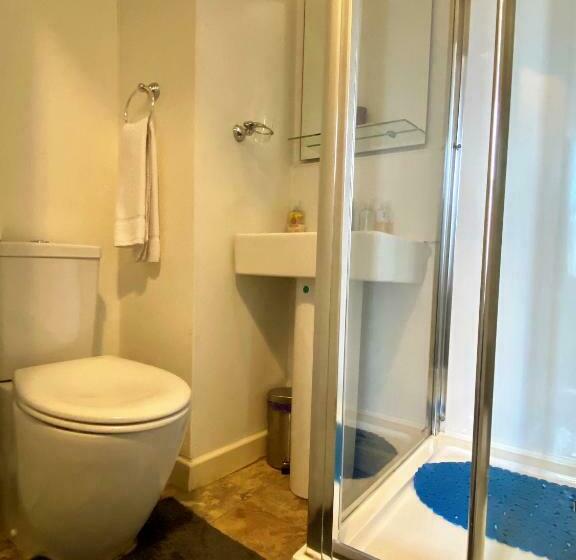 Номер Стандарт, 16 Pilrig Guest House