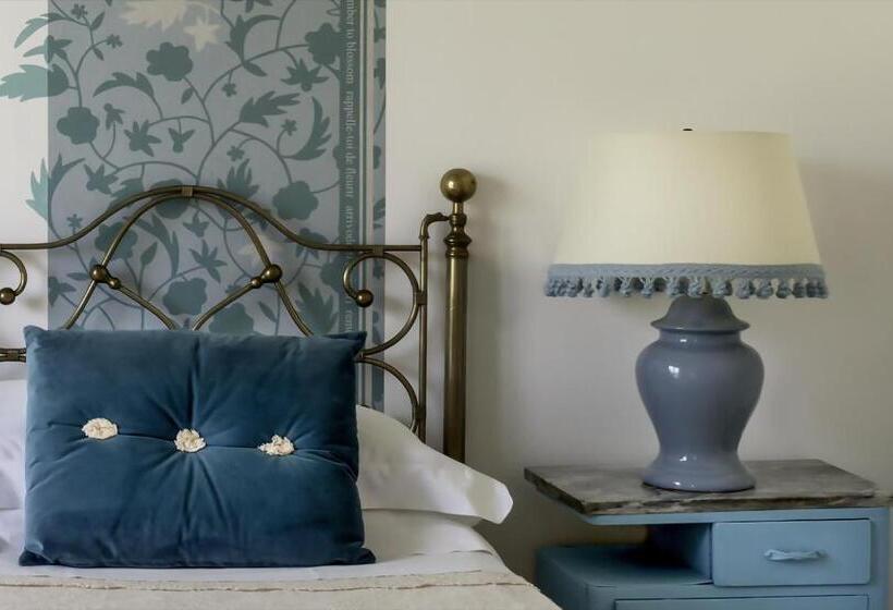 패밀리 스위트, Zahir Country House
