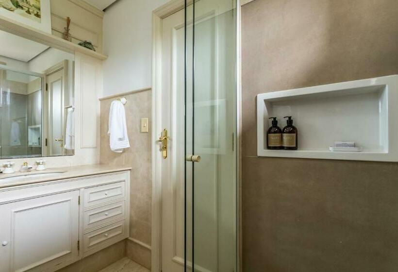 Номер Deluxe с Балконом, Natu Hotel Boutique & Spa