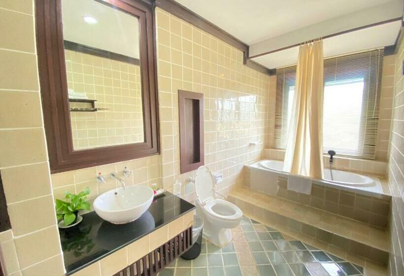 Номер Deluxe, Gassan Khuntan Golf & Resort