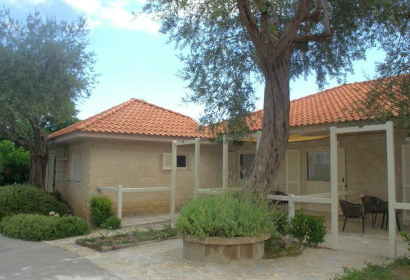 کلبه ییلاقی, Sopramare Resort