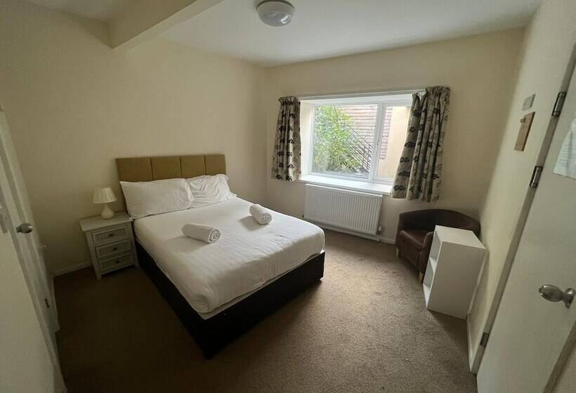 Номер Basic, Crofton House