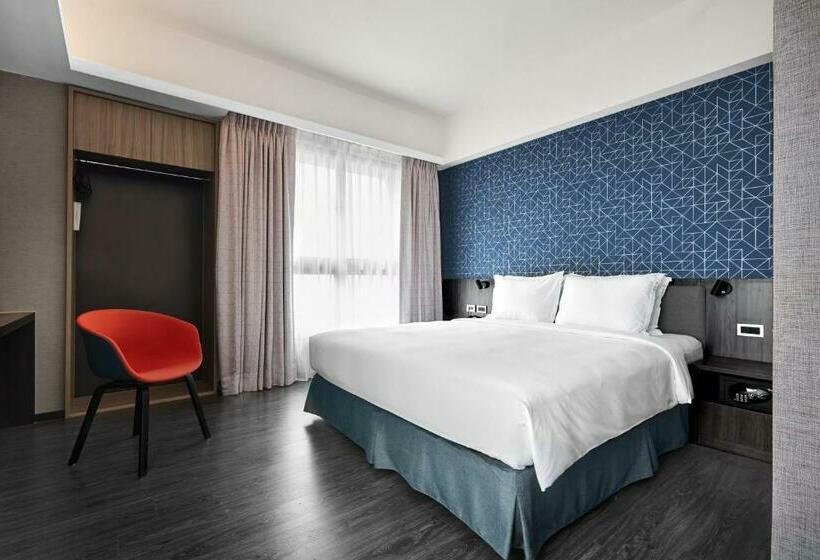 اتاق استاندارد با تخت بزرگ, Holiday Inn Express Kaohsiung Love River, An Ihg