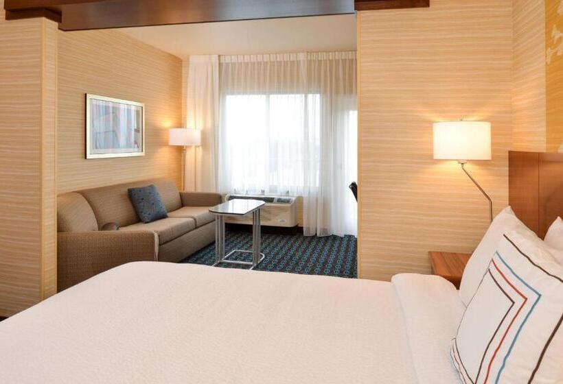 キングサイズベッドのスイートルーム, Fairfield Inn & Suites By Marriott Santa Cruz