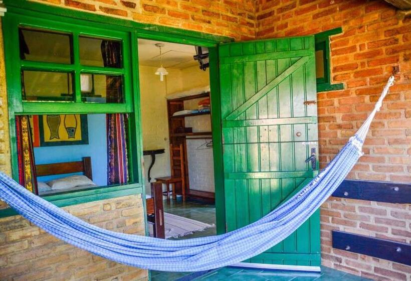 발코니가 있는 4인용 스탠다드 룸, Pousada Axe