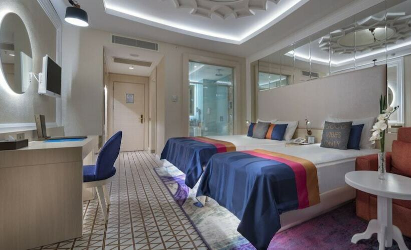 اتاق استاندارد با چشم‌انداز استخر, Granada Luxury Belek   Family Kids Concept