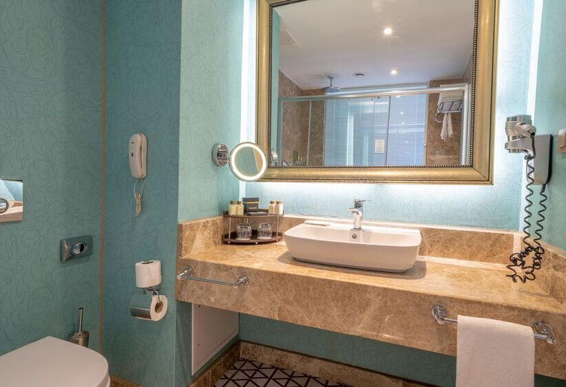اتاق استاندارد با چشم‌انداز استخر, Granada Luxury Belek   Family Kids Concept