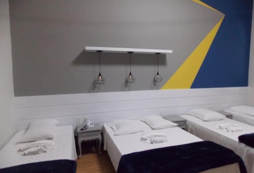 Номер Стандарт Трехместный, Mova Hotel D Oeste   Localizado Em Frente A Praça Principal Da Cidade, Na área Central   Pé Na Praça
