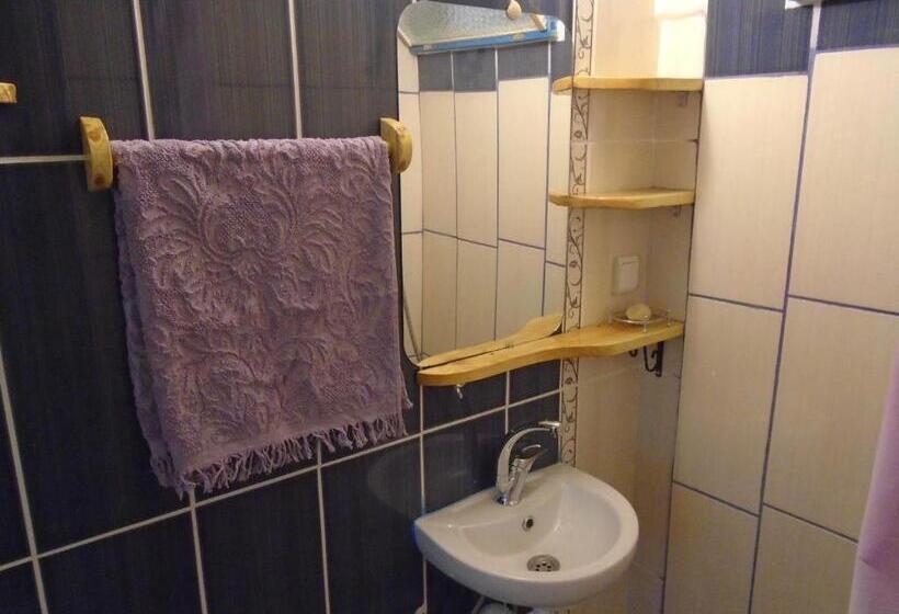 اتاق لوکس, Lotus Garden Hostel Izmir