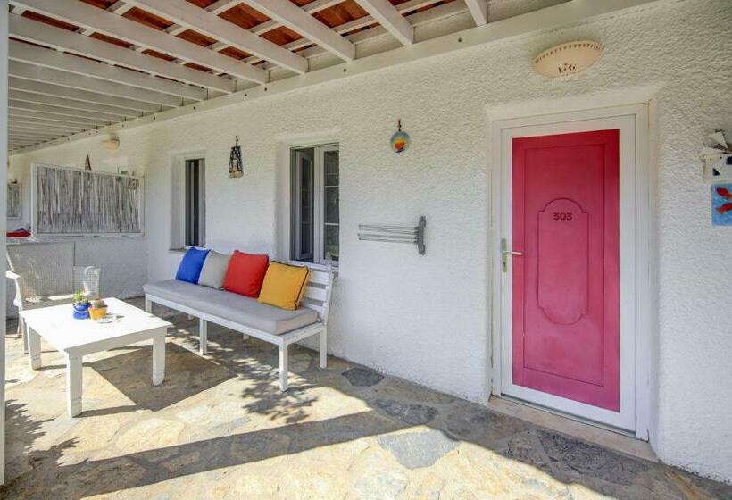 Номер Стандарт Трехместный, Kefi Beach & Suites