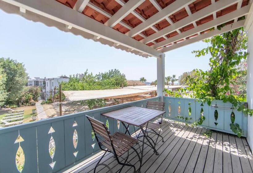Люкс Superior Вид на Море, Kefi Beach & Suites