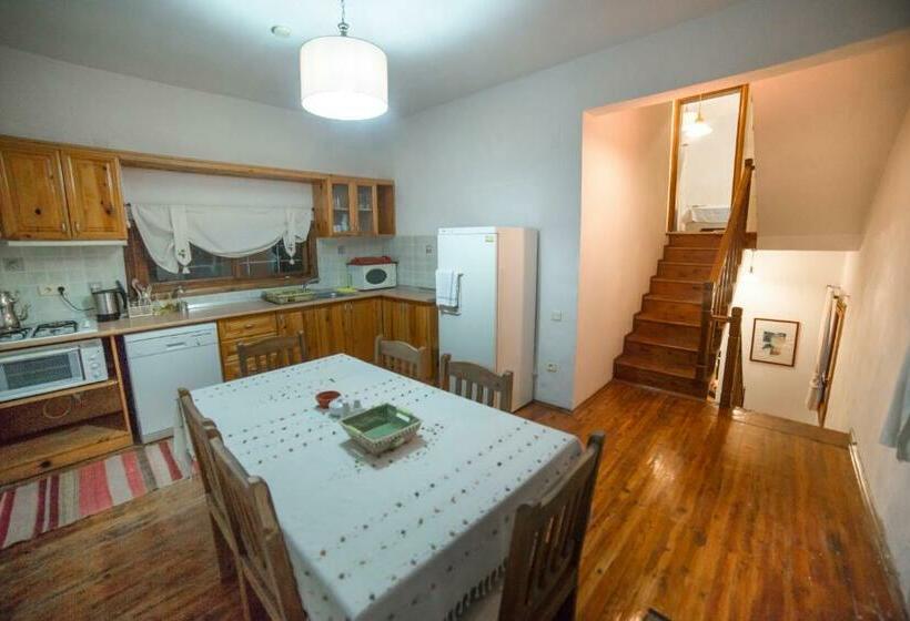 ویلای 3 خوابه, Kleo Cottages