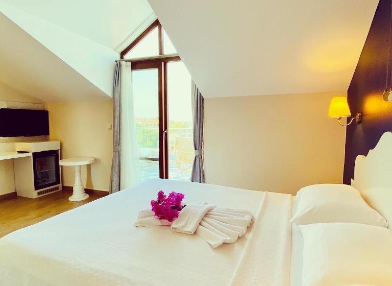 豪华套房, Kumluk Otel