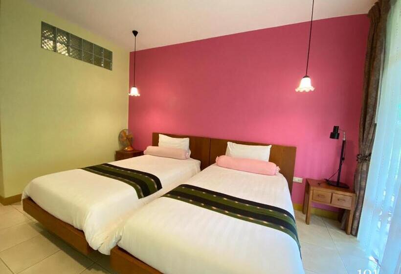اتاق استاندارد با چشم‌انداز باغ, Auangkham Resort