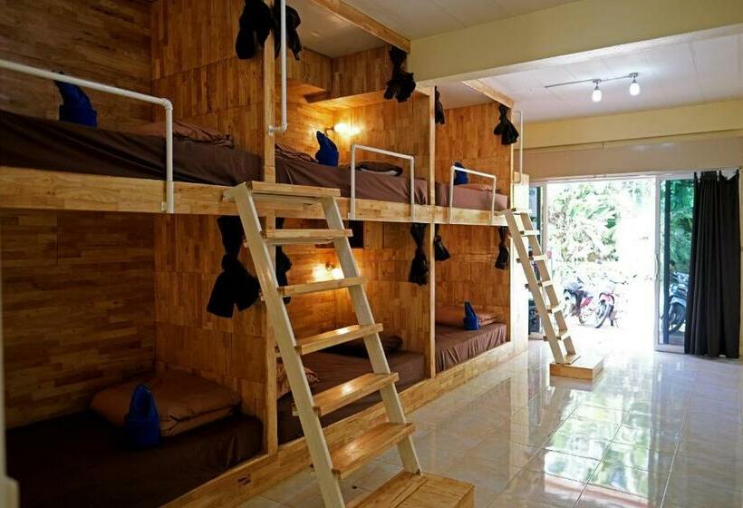 ルームシェアのワンベッド, Coco Khao Sok Hostel