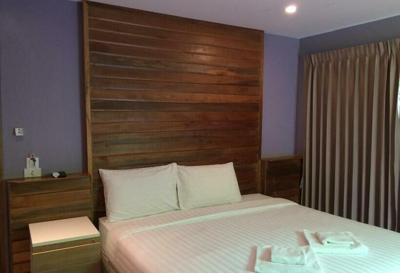 Номер Deluxe с Балконом, Apple Beachfront Resort