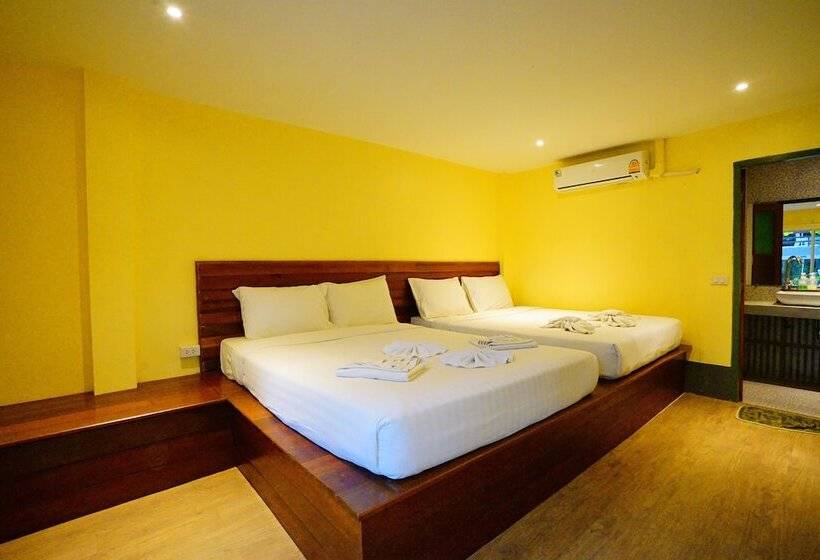 Семейный Номер, Apple Beachfront Resort