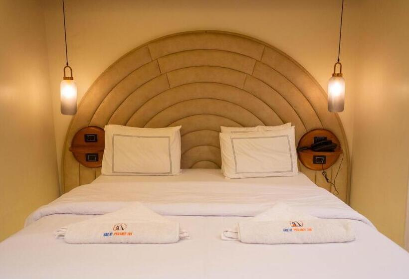 اتاق استاندارد با چشم‌انداز, Great Pyramid Inn