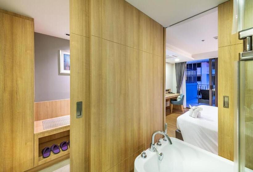 استودیو استاندارد با چشم‌انداز استخر, Plaai Prime Hotel Rayong Sha Extra Plus